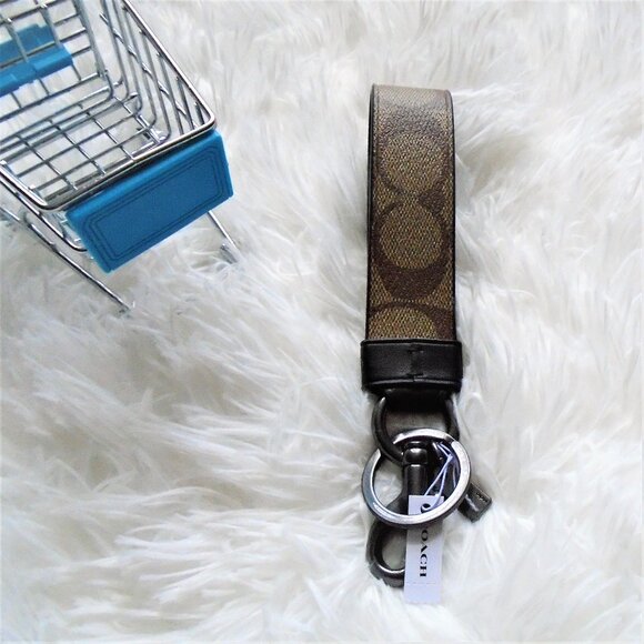 Coach Large Loop Key Fob F79882 - Picture 1 of 7